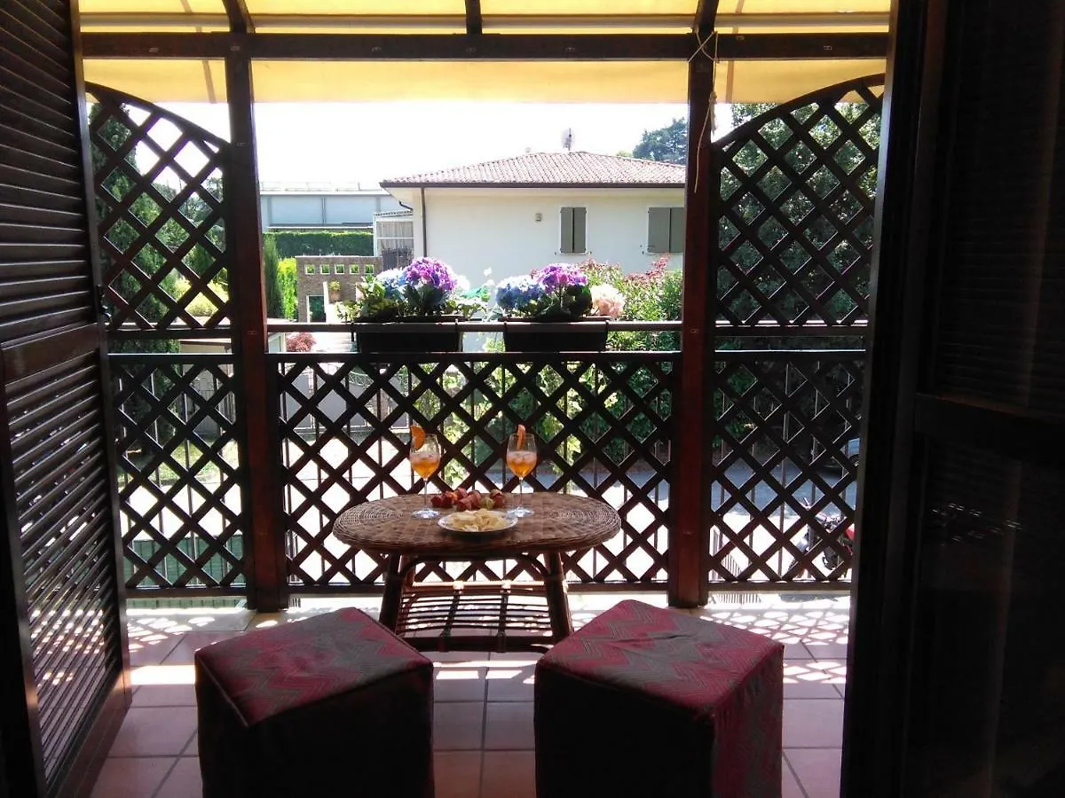 Apartment Appartamento Ortensia Roe